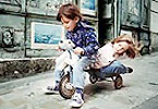 CÓMO HACER MÁS RESPONSABLES A LOS NIÑOS. Original_niño-triciclo2-dt