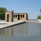 Pasea con los niños por el Templo Debod