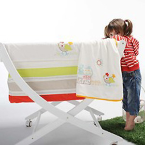 Bimbi Dreams presenta su colección 'La Granja' y su colección 'Naif' de artículos de puericultura