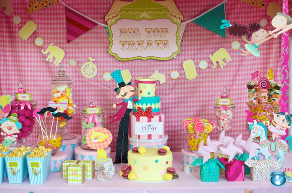 Decoración de la mesa para un cumpleaños para niños