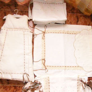 Mini-creaciones. Bordados y artesanía para bebés.