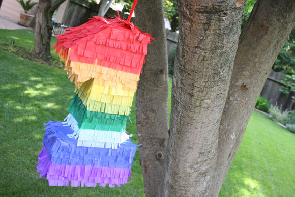 Cómo hacer una piñata con forma de número