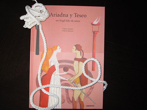 Ariadna y Teseo. Un frágil hilo de amor.