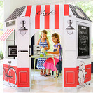 Casas de cartón para niños: el café francés y el castillo medieval. 