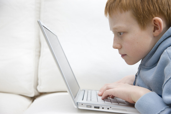 Cómo Enseñar a Nuestros Hijos a Navegar de Forma Segura