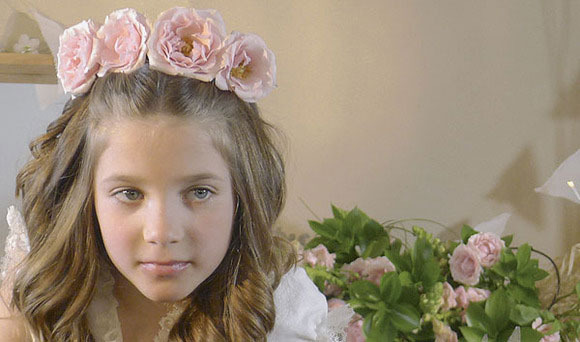 Recogido con flores naturales para Primera Comunión