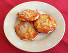 Pizza de tomate, pavo y champiñones