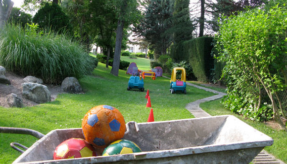 Juegos de Gymkhanas para niños al aire libre