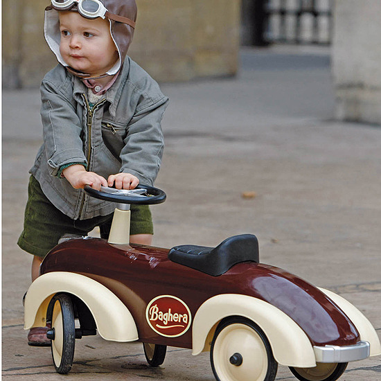 Coches, triciclos y balancines para niños de Baguera