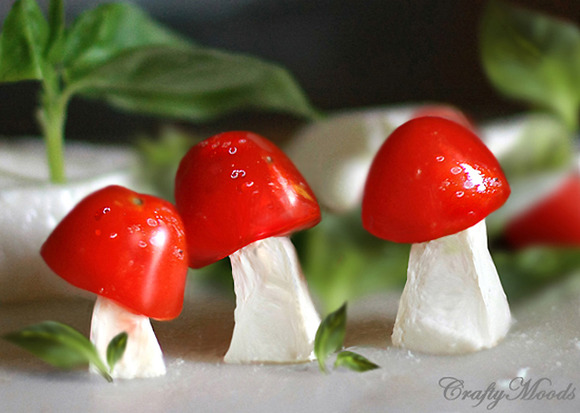 Ensalada caprese con forma de bosque para niños