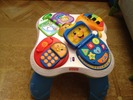 Mesa bilingüe Ing/Esp actividades FisherPrice + Andador Chicco