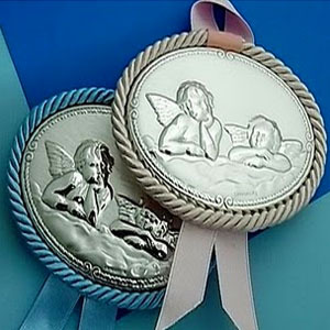 Regalos de Primera Comunión y Bautizos. PLata, bisutería y cestas de bebé.