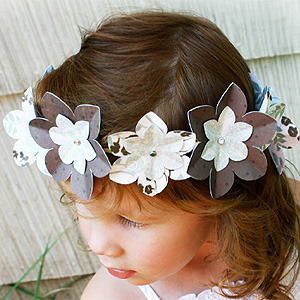 Corona de flores para princesas. Manualidad para niños