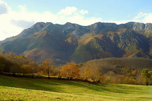 Ruta Castañeru Montés, Asturias. Cuyargayos