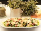 Ensalada con lechugas y salsa de mostaza